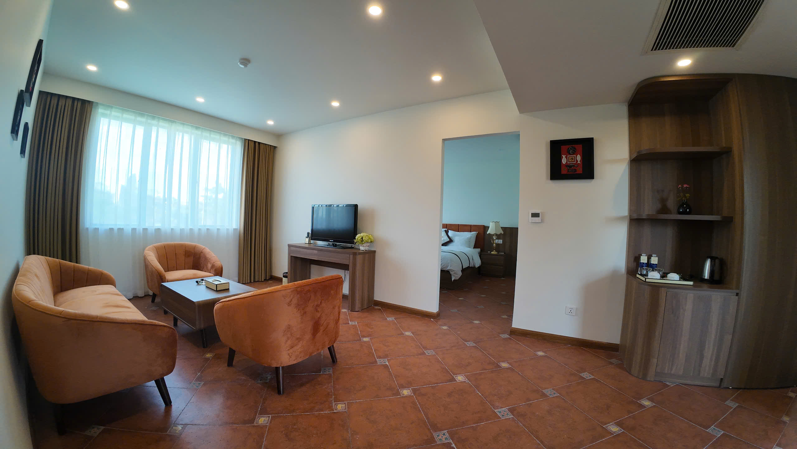 phong suite