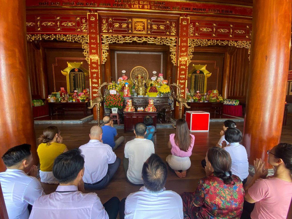 tuong nho anh hung liet sy 27.7